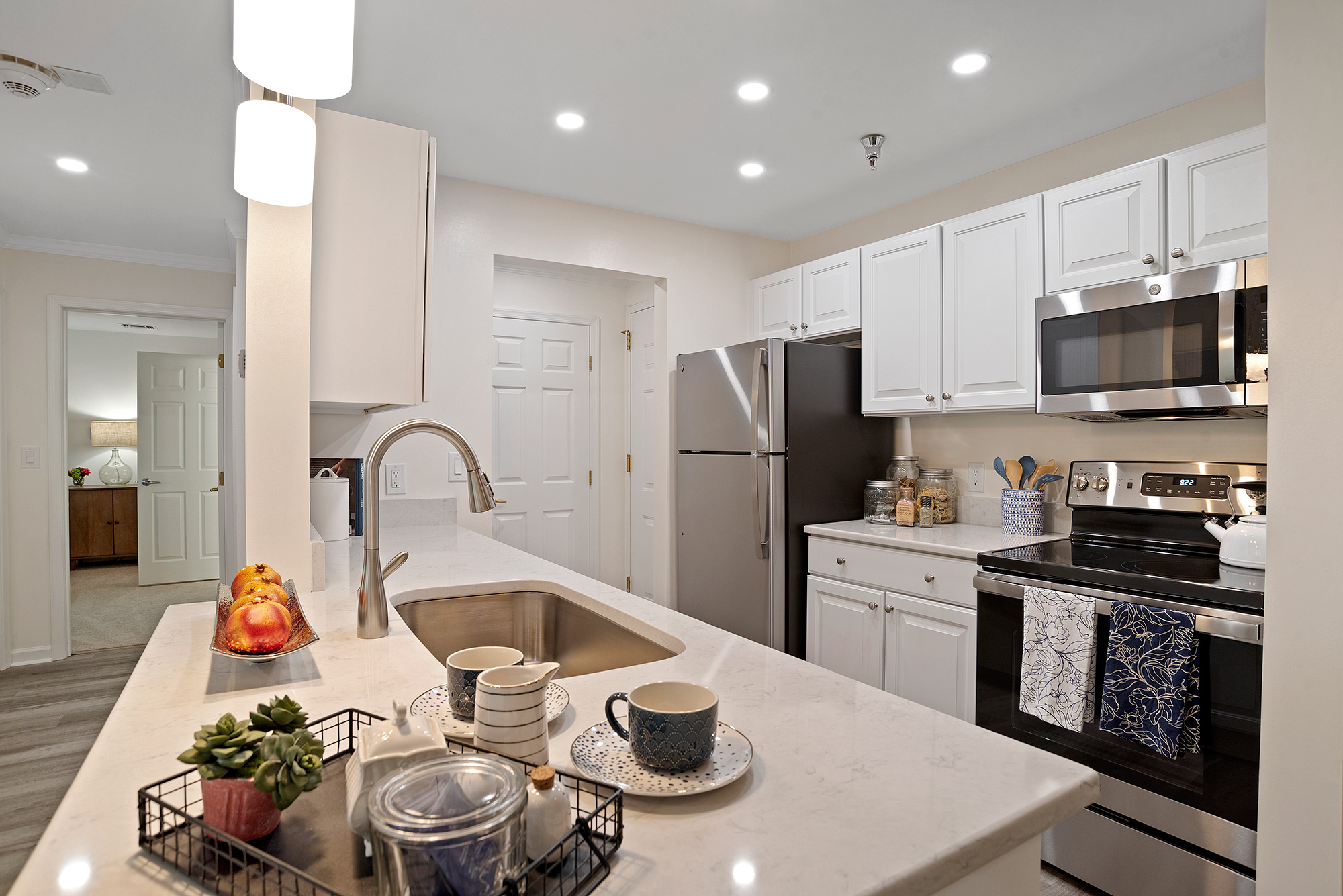 Ginger Cove apartment kitchen.