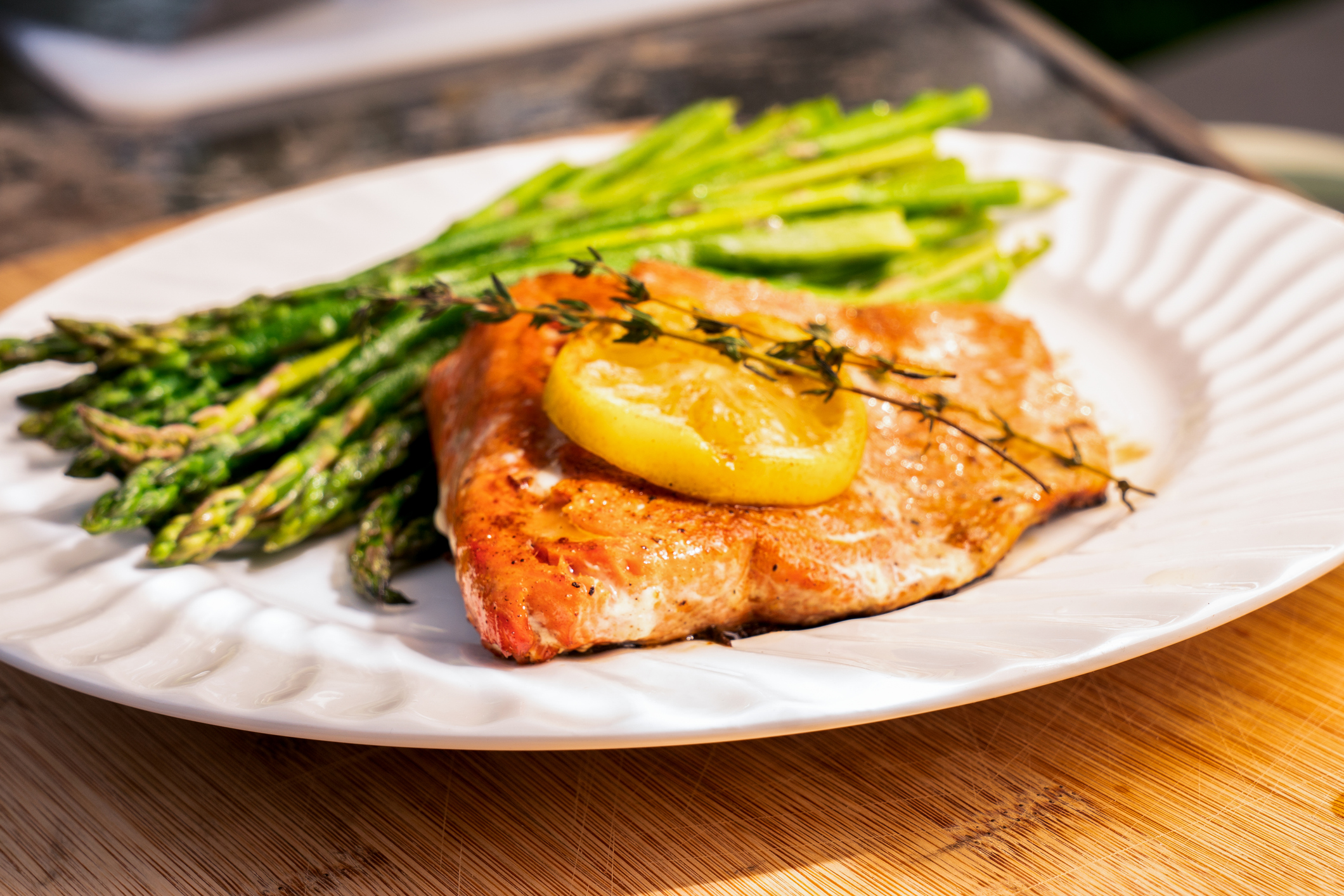 Salmon with asparagus