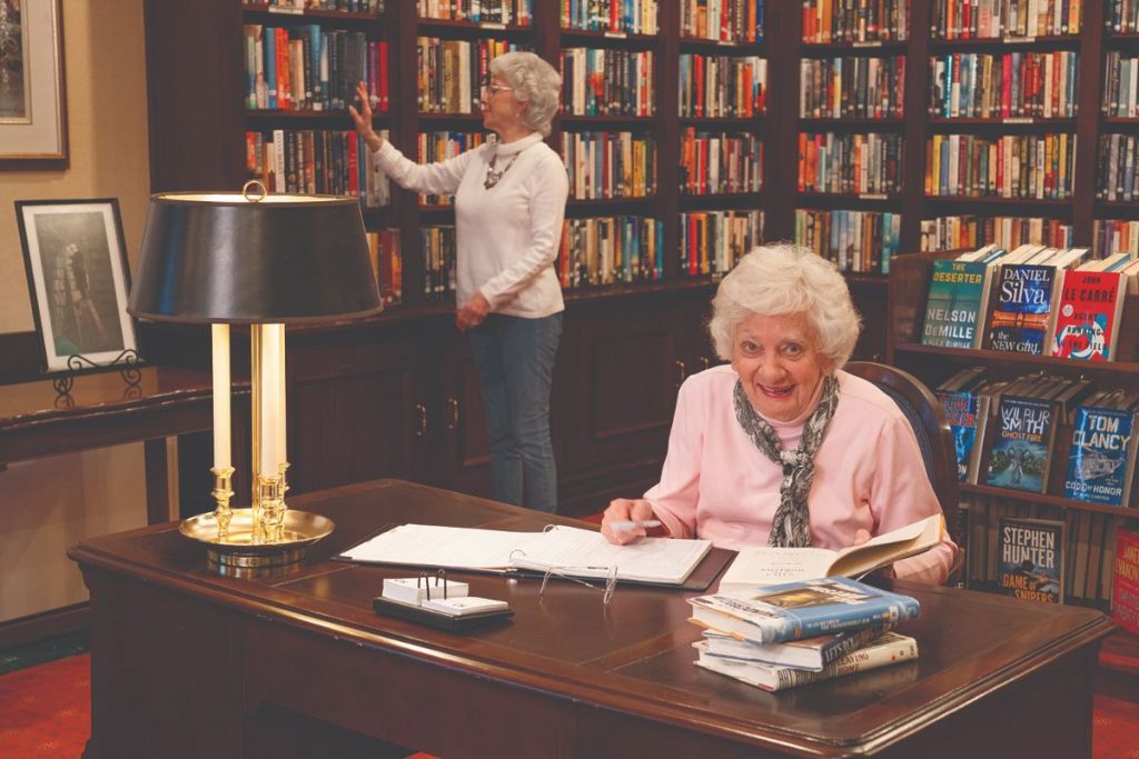 Ginger Cove residents in library
